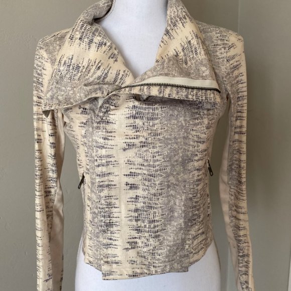 Georgie Python By Intermix Jacket XS - Picture 4 of 6